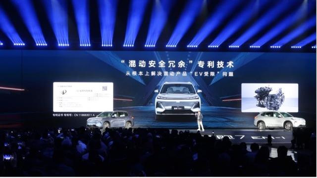 吉利离职员工也买星舰7？抛开品牌滤镜后，是什么成就了身份转变