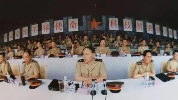 1999年，陈炳德主政济南军区，谁来执掌南京军区？梁光烈奉命南下