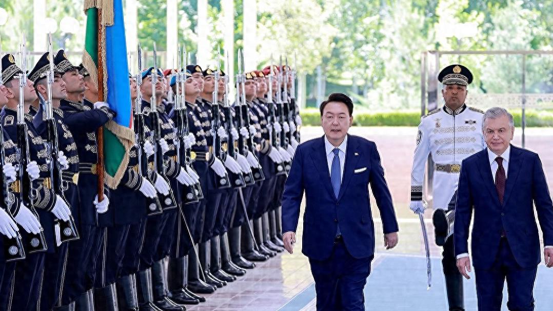 刚跟中国签完中吉乌铁路，扭脸从韩国买高铁，中亚国家举动引关注