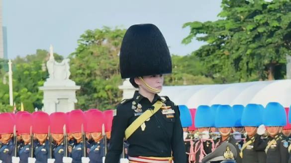 诗妮娜改名后续，苏提达思蕊梵出手了，阅兵仪式绝不让贵妃亮相
