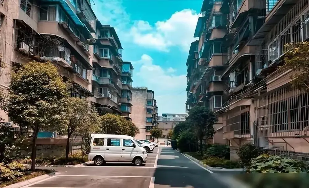 真没想到！抢购老小区？这两类人或将大获其利！