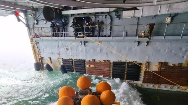 印度载人飞船溅落海中，测试航天员出舱！首次飞行延期到2026年