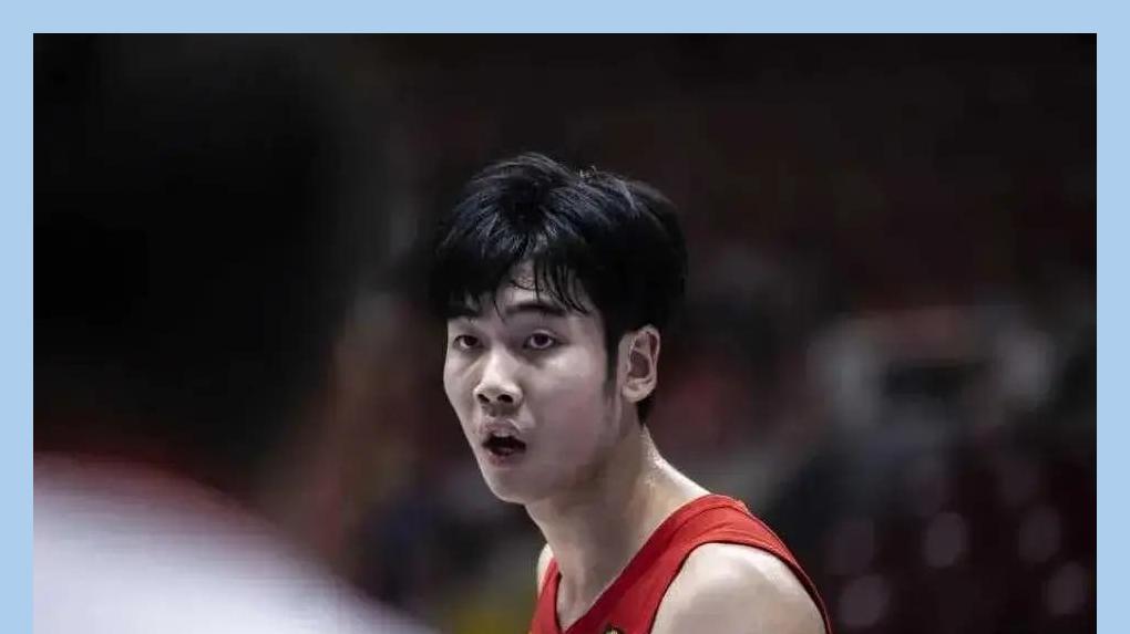 遗憾！中国U17男篮惜败立陶宛无缘八强，张博源28分，郇思楠伤退