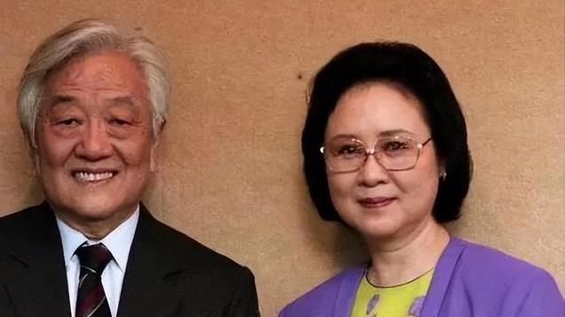 琼瑶为何自杀？曾多次自杀未遂，其实她在16岁那年已经“死了”