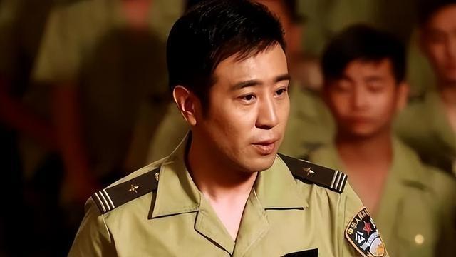 于和伟用亮光光的脸，给《我是刑警》贴上了一块“牛皮癣”