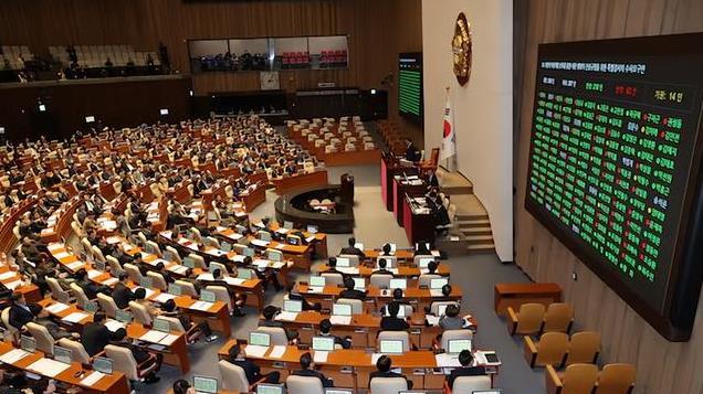 韩国国会通过逮捕令当天，尹锡悦专机起飞，美媒曾建议流亡夏威夷