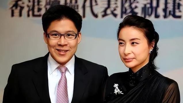 内娱最好命的女明星：嫁给名门后裔，却不做豪门金丝雀，让人羡慕
