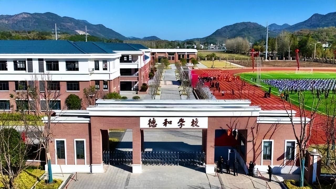 湖北首富阎志：包机驰援但尽所能 坚守公益28年向善而行