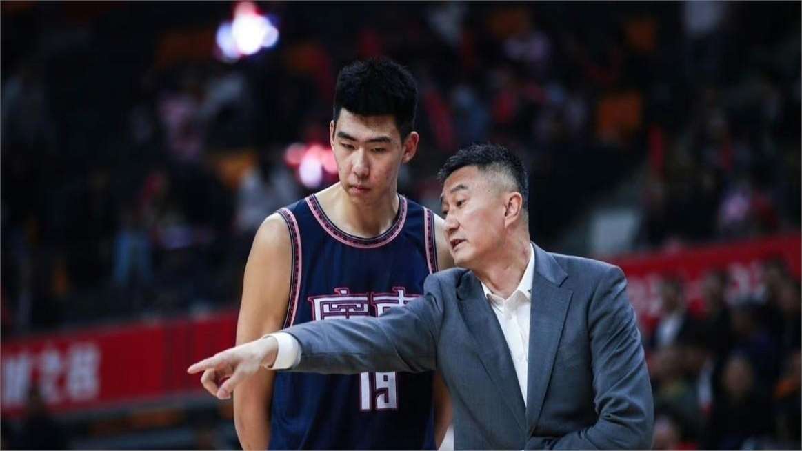 朱芳雨棋高一着！交易周琦实则一举三得！曝杜锋收获两大NBA锋线