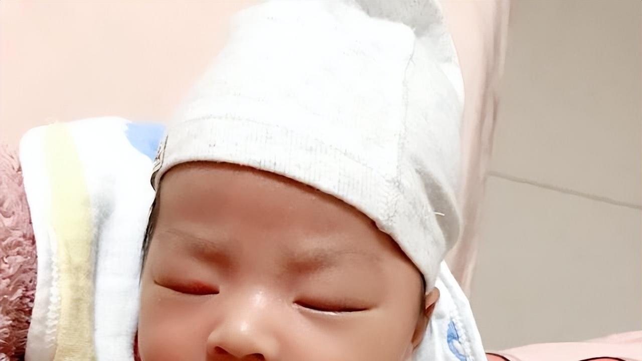 40天宝宝吃多少毫升奶粉正常？宝宝吃奶粉，妈妈要知道的4件事