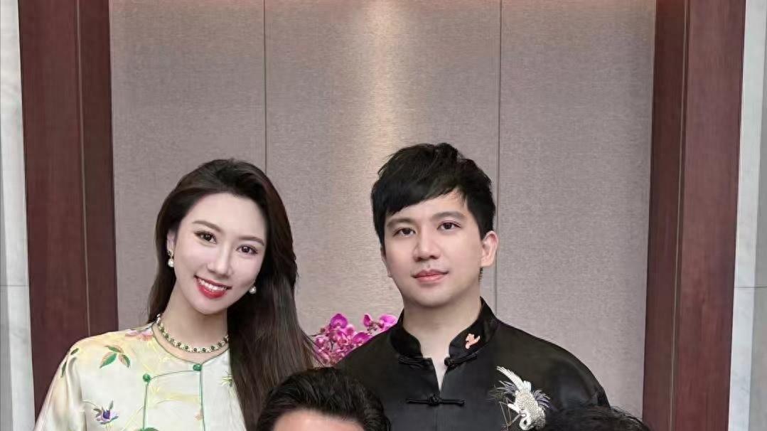 陈佩斯与妹妹罕见同框！外甥女仍逃不掉陈家基因，有钱有颜三观正