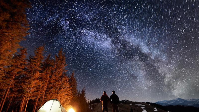 ​喜事成双！2025年喜鹊门前报喜、财神至，这三大星座不得了，贵人相助，走上发财路