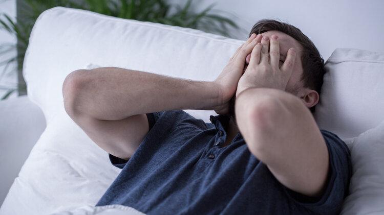 医生忠告：过了60岁的老年人，宁愿睡到中午，也别早起做这3件事