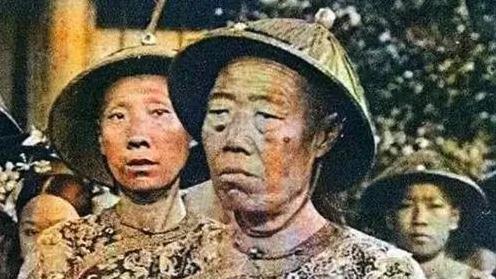 古代宫女真实生存老照片：生如牲畜任皇家欺辱，死后无葬身之地