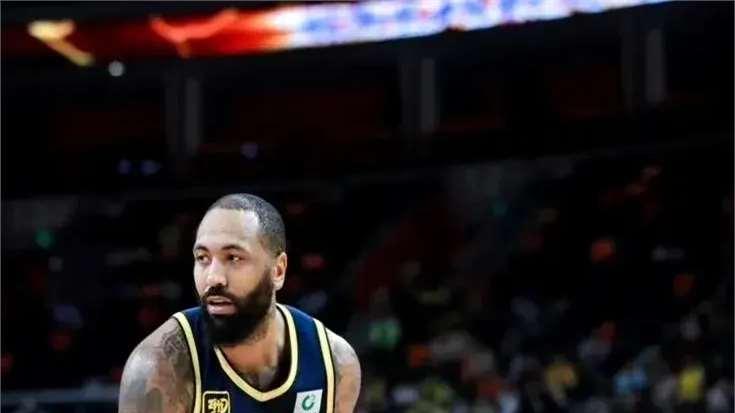 CBA—广东105：100力克四川获两连胜！徐杰13分14助攻胡明轩复出