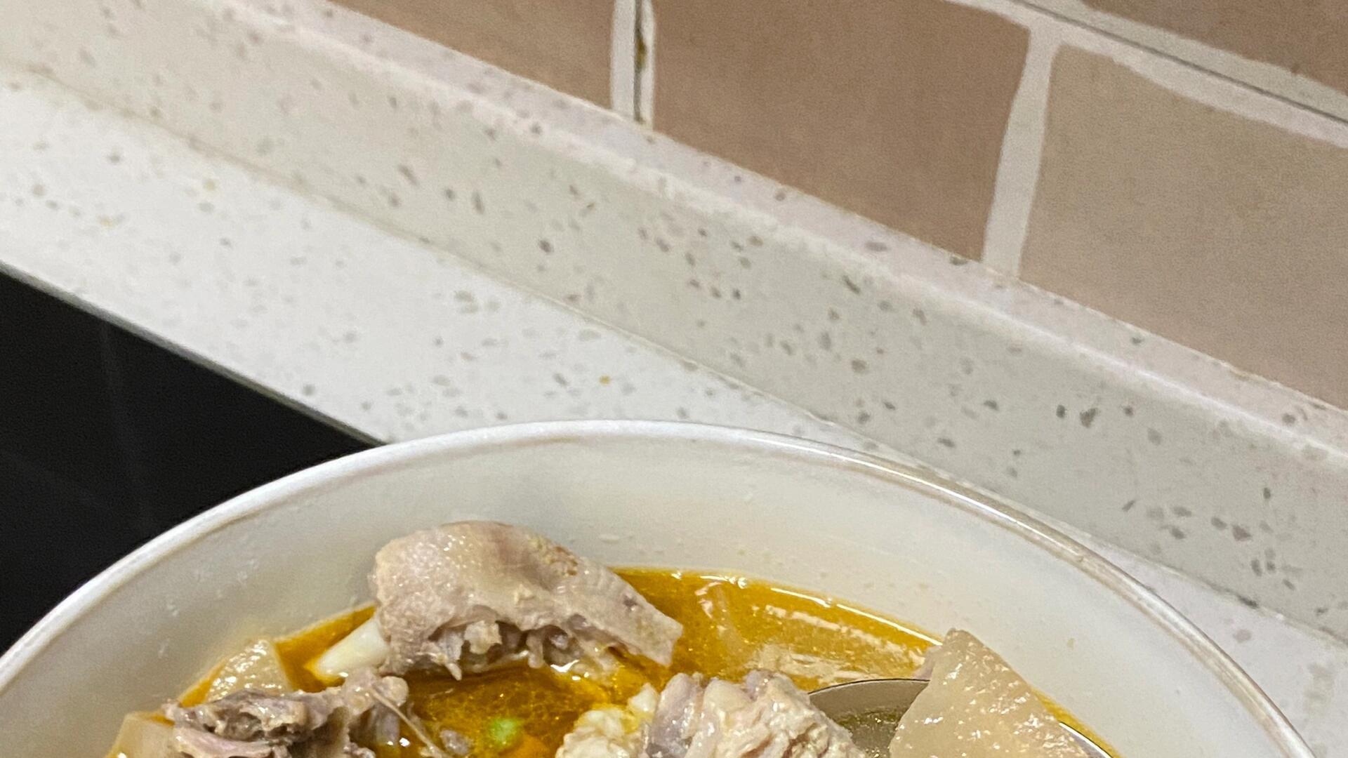 “酸萝卜老鸭汤”