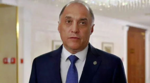 1.4万乌军突然调转枪口，现身普京盟国边境！