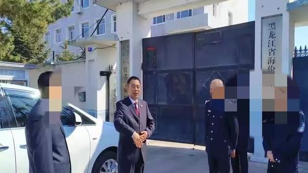 检察长嫖娼被抓后续 简历被撤 身份被扒 16岁工作 长相一表人才却好色