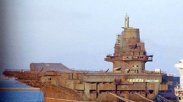 2001年希腊帮中国运“瓦良格号”，8年后债务危机，我国大方回报