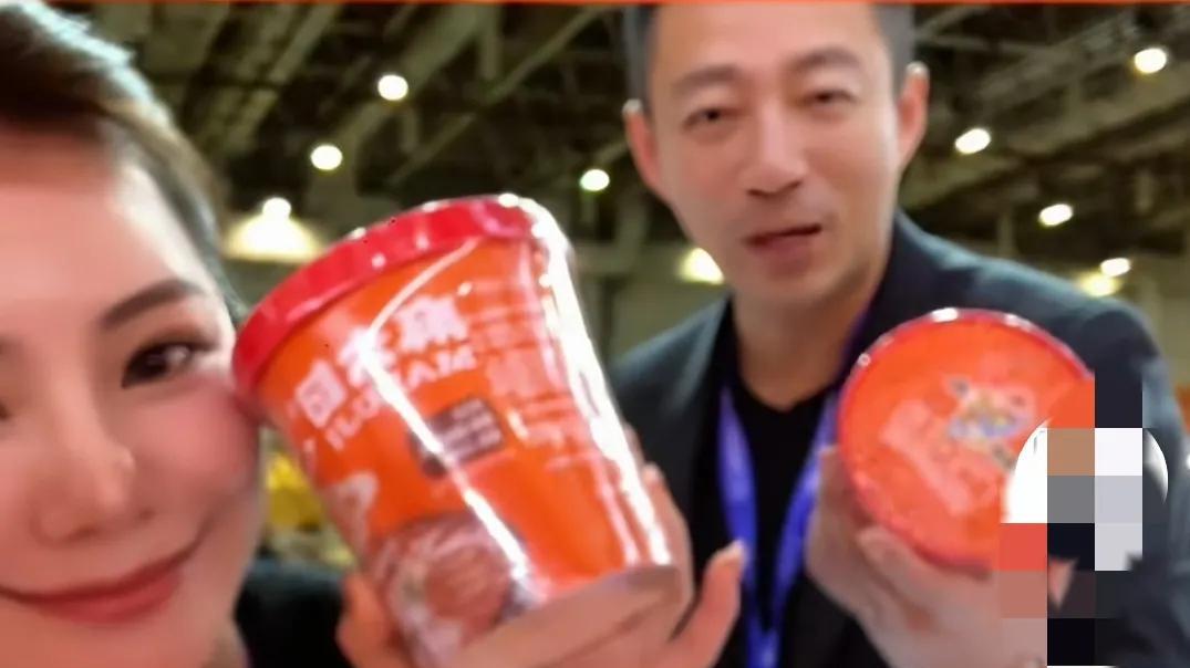 汪小菲厦门行甜蜜，夫妻般配，新家留房给张兰