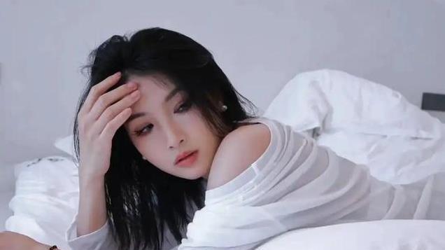 10个私房照万能姿势，这样拍摄迷人又自然，展示最美的自己