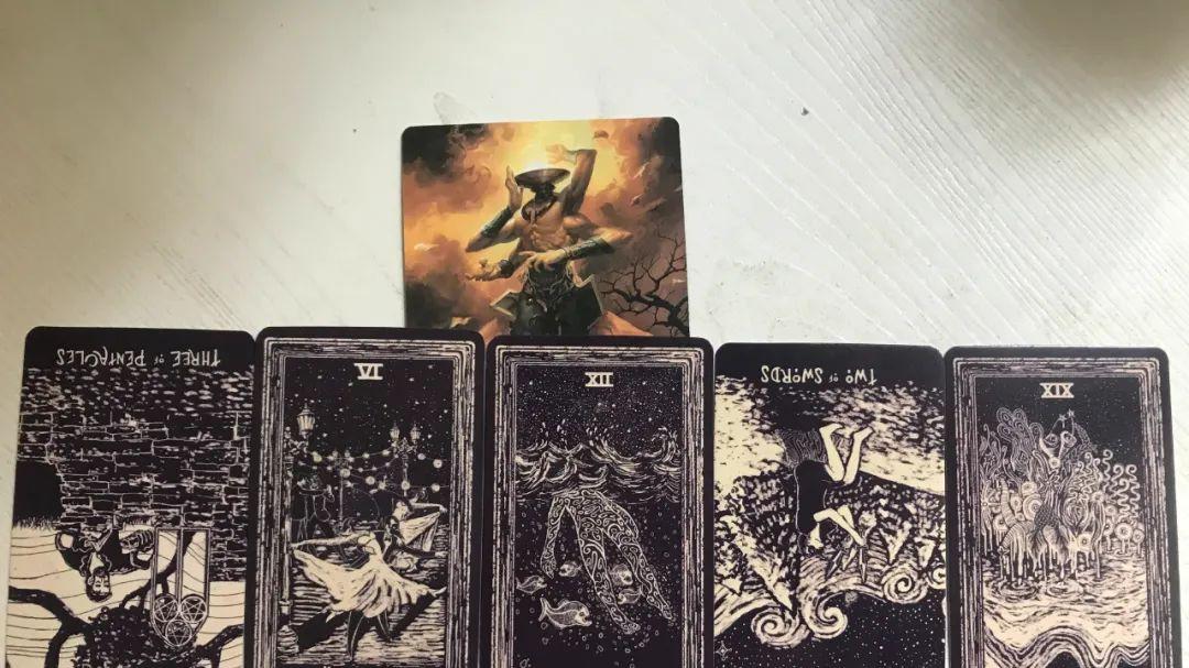 Ta近期聊起过你吗？跟谁聊？怎么聊？