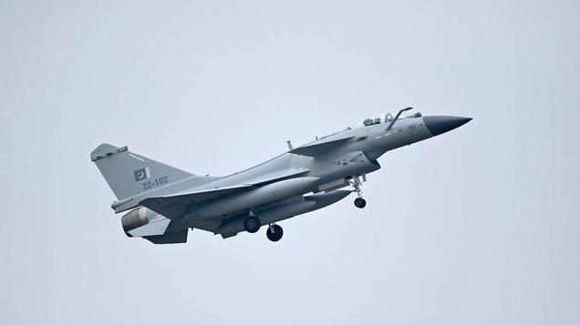 一旦中国同时发射24枚东风41，号称世界第一美国，能否拦住呢