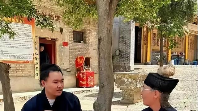 2001年，法国医学女博士放弃高薪工作，来中国当道士，如今怎样了