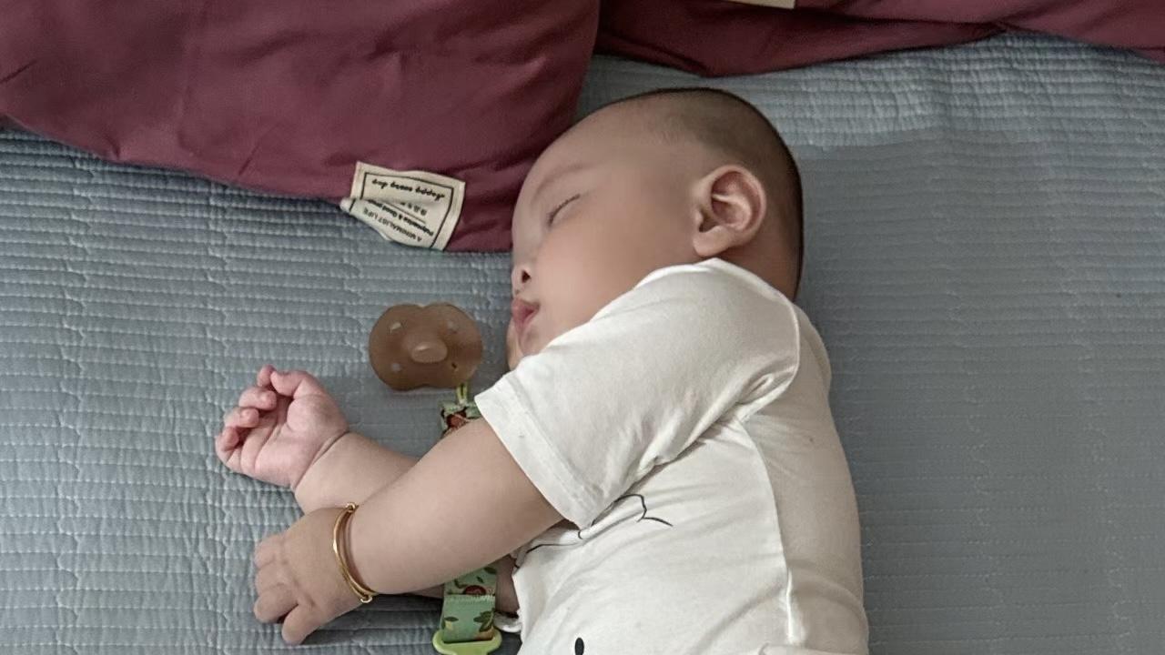 半岁宝宝腹泻：家长的应对指南