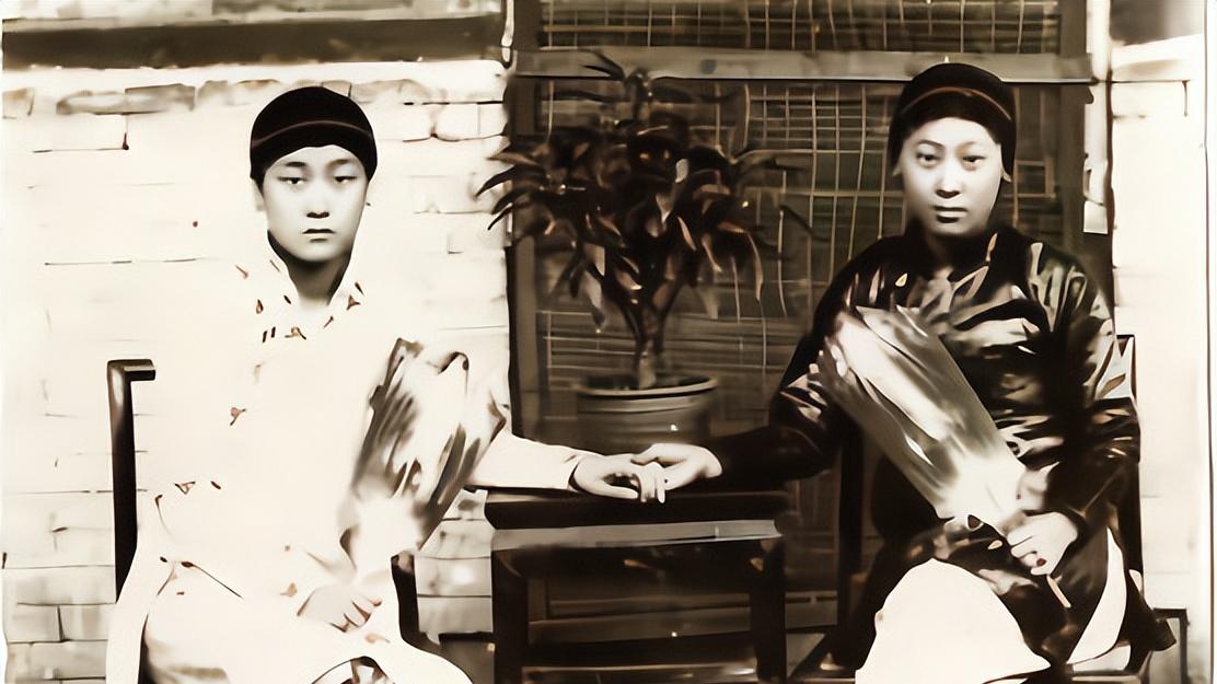 辜鸿铭的“重口味”创作：小脚女人的“香气”成了他写作的灵感！