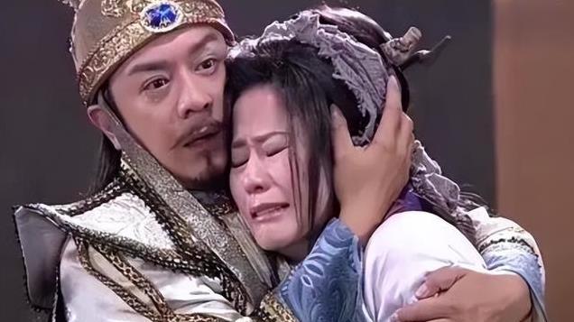 薛平贵和代战在西凉做了十几年夫妻，为何回了大唐却立宝钏为后？