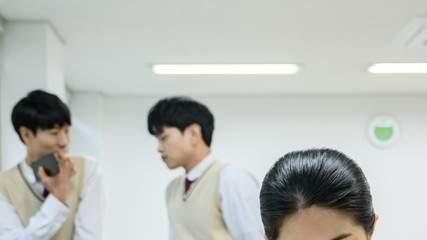 破茧成蝶：摆脱家庭阴影，远离内耗陷阱