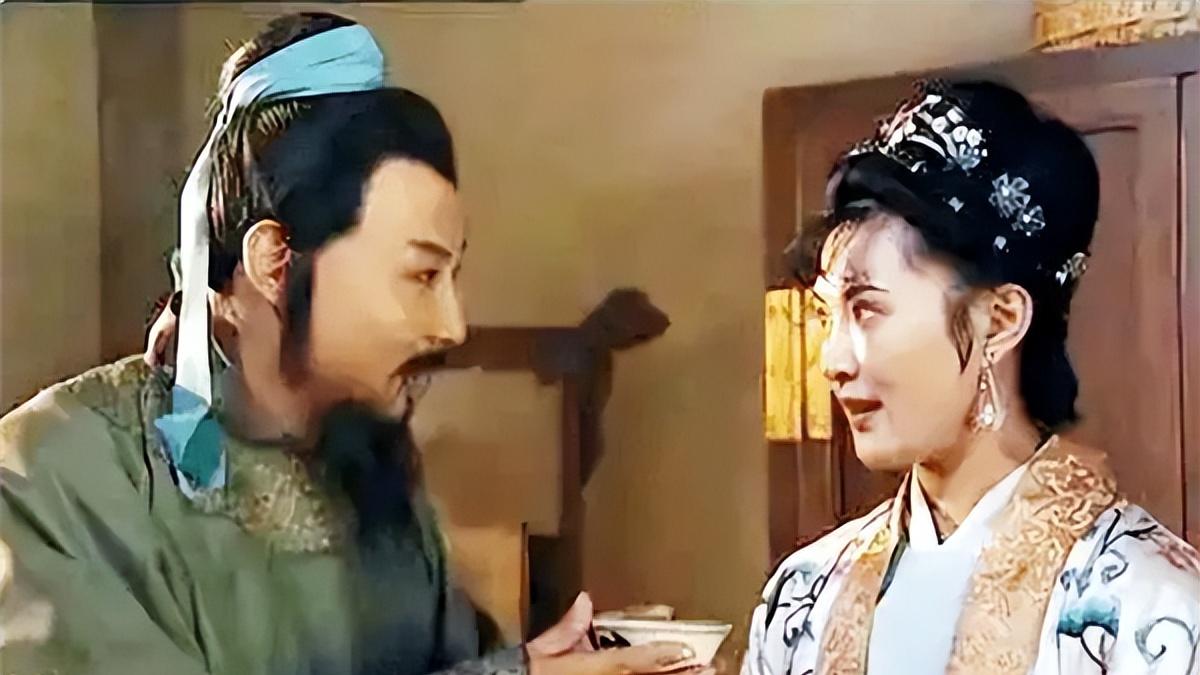 为啥林冲不敢杀高俅，你看娘子被高衙内欺负时，他在门外说了啥？