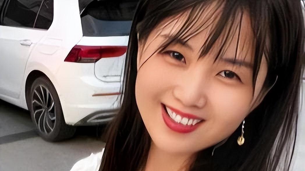 “一笑倾城”爆火：一个没才艺的农村姑娘，为什么成叔圈顶流？