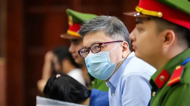 越南女首富想“保命”，800亿或能免除注射死，丈夫庭上为她求情