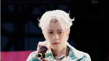 王栎鑫近期以惊人的速度，成功获得了“史上最快绯闻澄清”的殊荣