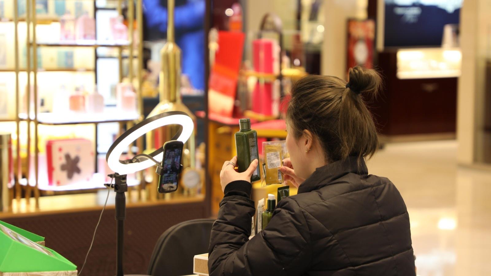 直播带货背后最大的秘密被披露，是否预示着行业将变天？