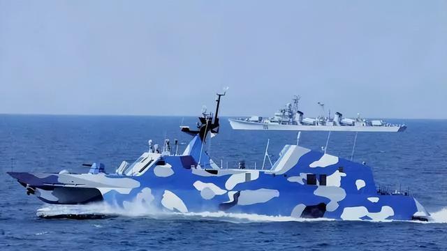 这珠海航展咋就展现到海里去了呢？