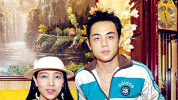 她“娶”过3个小帅哥 百亿身家挥霍一空后 发誓再也不贪恋男色