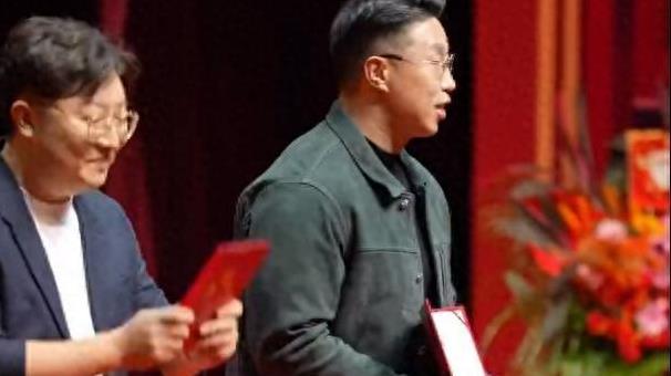 内讧！德云社元老张文顺之女不满曹鹤阳升官，放言：欺负人就灭你-流水情长