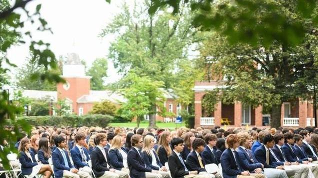 中美文盲率差距对比，美国高达21%，再看中国，这差距真有点大！