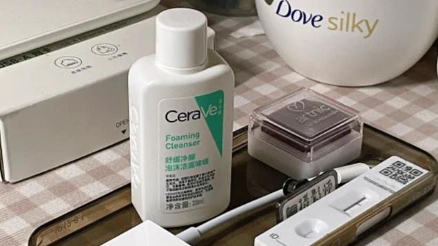 废旧手机壳别扔！学会改造妙招就能“变废为宝”，家里人抢着用！