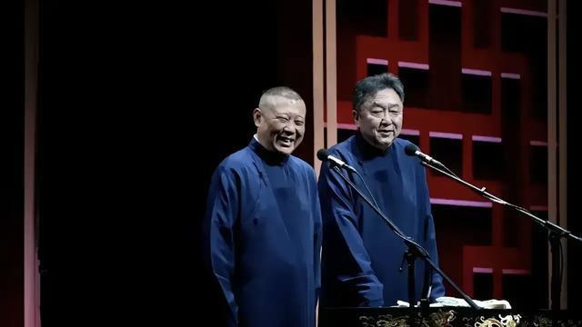 为什么德云社西安相声专场，同行只有一个玉浩探班合影