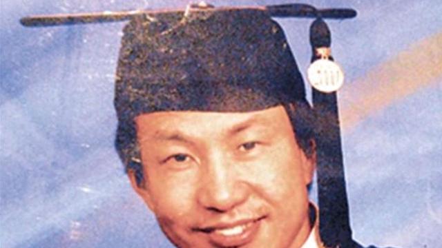 清华教授举家移民加拿大，出国只能当油漆工的他，5年后跳桥自尽