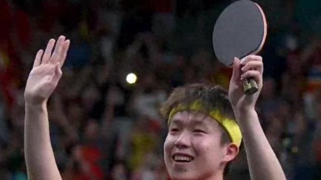 世界第一王者归来！王楚钦4-0张本，获总决赛冠军，为小石头报仇