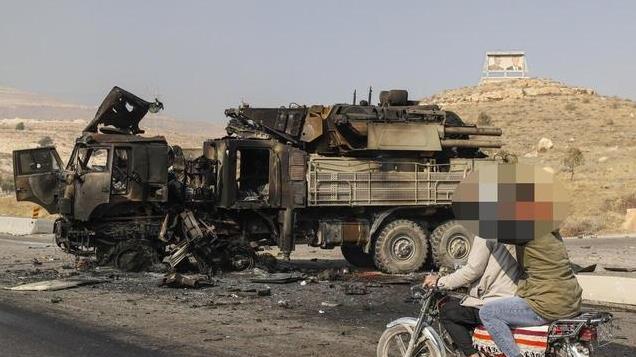 以色列发动闪电战，350架战机轰炸叙利亚！反对派下令立即撤军