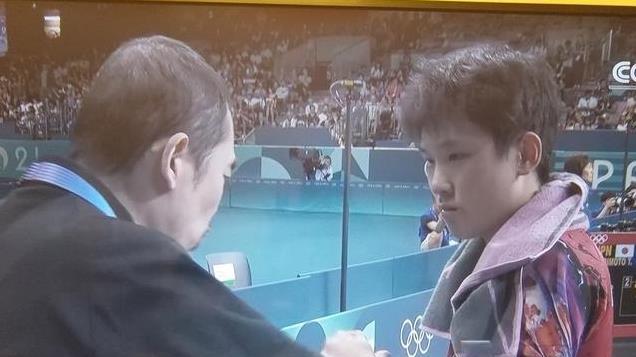 张本智和：用一个词形容就是完败 完全没法应对王楚钦的反手