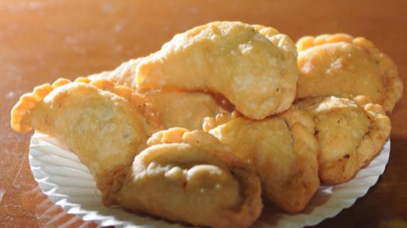 【柞水美食】糖酥饺子、炸洋芋疙瘩。你吃过吗？