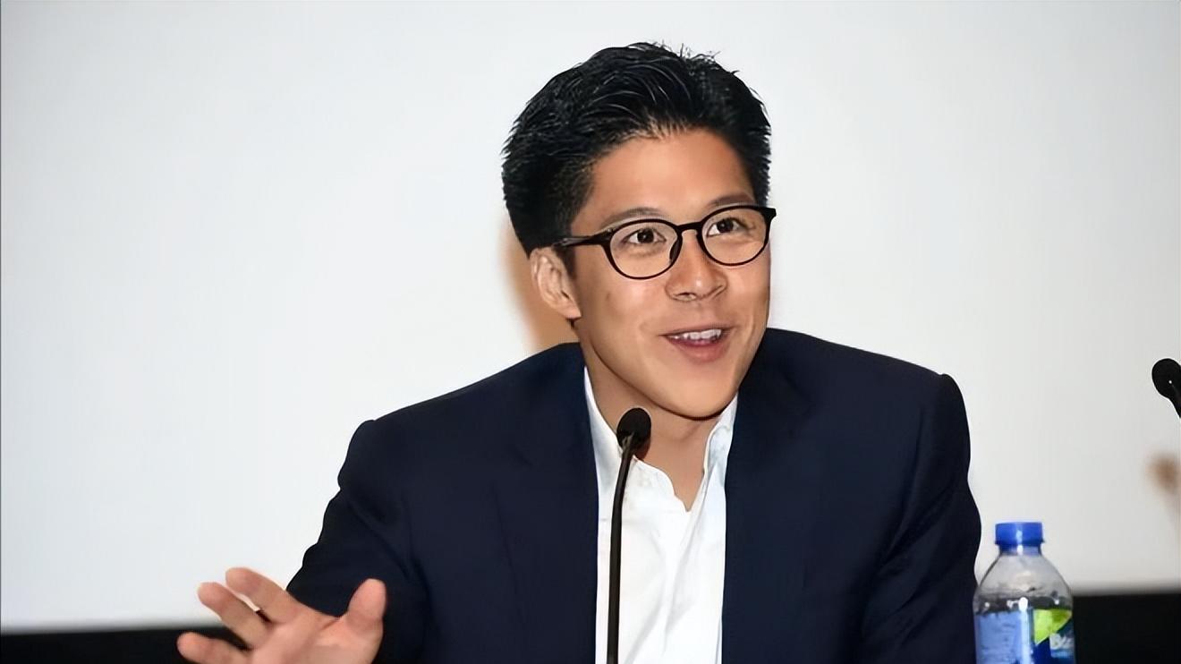 霍启刚也没想到，若不是朱玲玲当年极力反对，他不可能娶到郭晶晶