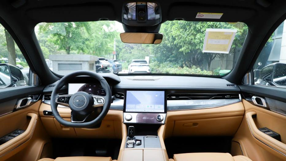 20万级油车中大型SUV，2.0T+8AT，可选五座/七座，冬季用车也合适